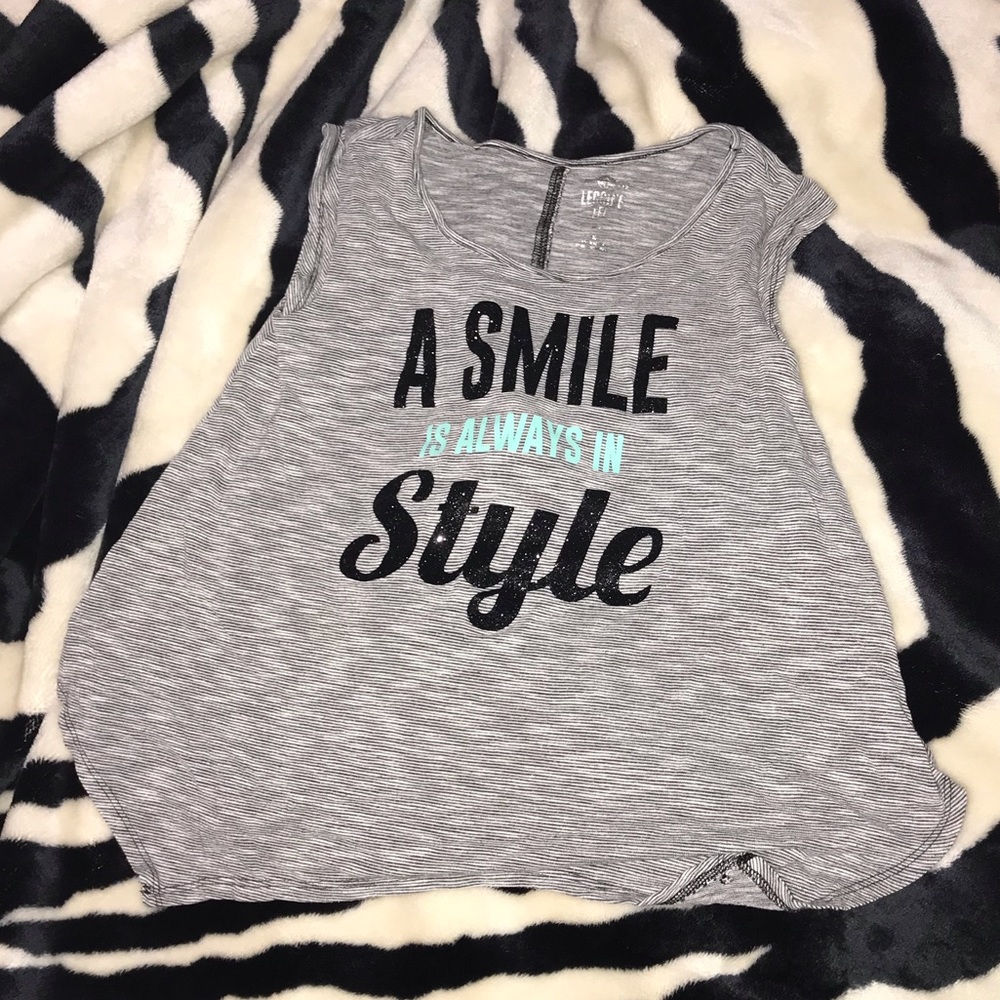 🌸 Bundles: 4 for $15 🌸 Girls summer top